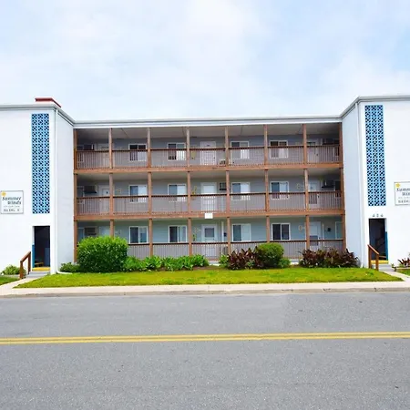 Summer Winds 202E Condo